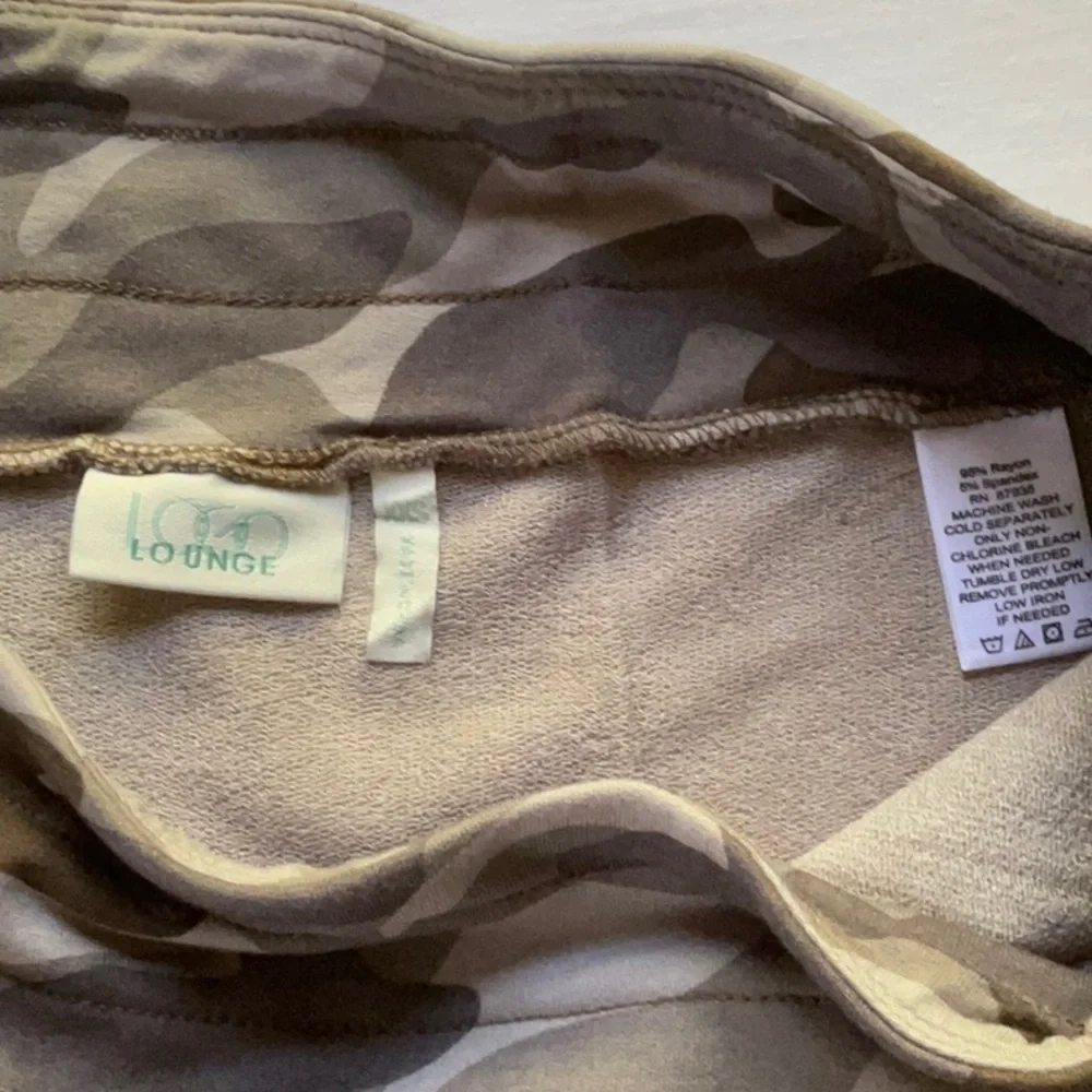 Camo Print Pencil Skirt LOGO Lounge by Lori Goldstein Stretch Knit Gray Olive